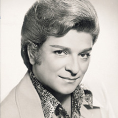 Zeki Müren - Gözlerin Doğuyor Gecelerime