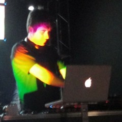 DJ OVERHEAD - TECHNO to MINIMAL ( set gravado na Effect 14/06 )