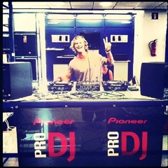 Live recording on Ibiza Sonica Radio - from the Pioneer DJ Showroom @ Audio Ibiza 26/05/13