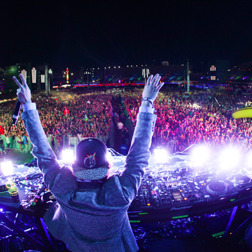 Borgore - Live @ EDC LV (06.22.13 on Bass Pod)