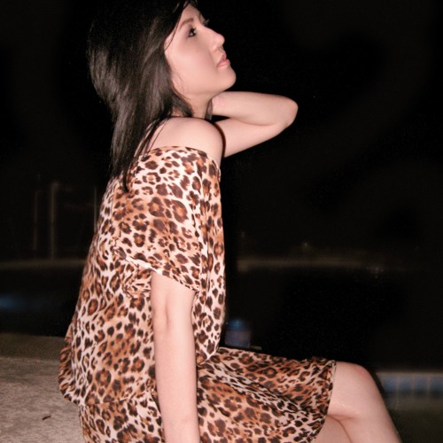 Nham Sra Sro Veng Snaeh by Nearyphal Lov