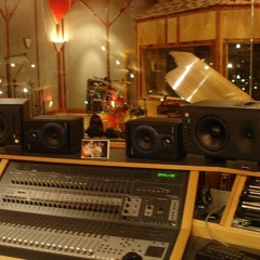 Dr Powerful - I Am A Sitting Bullet MP3 - 01