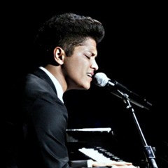 Bruno Mars - Nothing On You (Live @ Las Vegas)