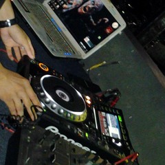 Deejay Dereck蜗具&面具 Live Remix 4 Friends 2013.7.3