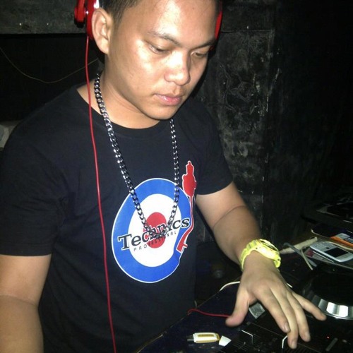 Stream Selamat Hari Raya Remix by DJ RAFF-X THE M.I.A DJ's | Listen ...