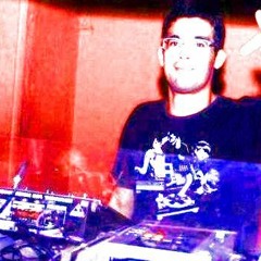 SET 2007 DJ HUGO MELO AO VIVO NA RADIO RESENDE FM (ELETRONICA)