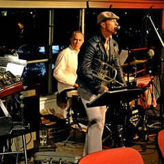 02 I CAN'T BE YOUR EVERYTHING