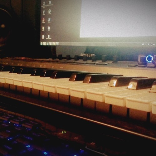 C - Tune - Braincrackin (Showtek Vocal Rip)