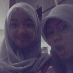 Sarah Dan Jule Curcol Ultah Alma