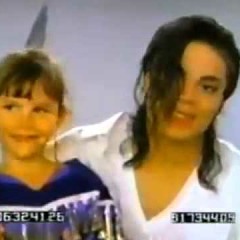 Michael Jackson - Singing "Walk on By" On The Set Of Black Or White