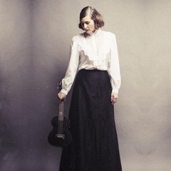 Maja Koman & ukulele - Stary Niedźwiedź Mocno Śpi