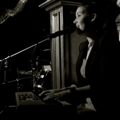 Valentunes - How Come You Dont Call Me