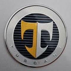 Bon pour un tour du monde en Tuscani ;)