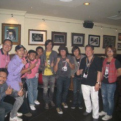 Bergandengan tangan (手をつなごう! ) アチェと東北の大震災を想い