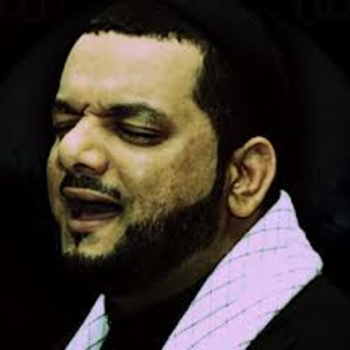 علي الدنيا تظل في عيونه مهانة