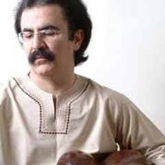 کیست که از عشق تو