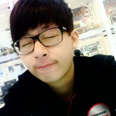 我们的故事-[ 光良] Short cover by NickLuckY :D