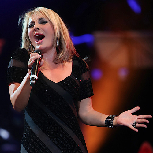 Googoosh - Pol (Live)