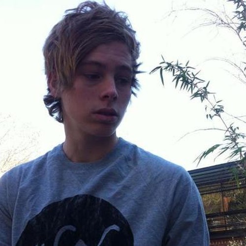 Luke hemmings