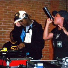 Dory De Oliveira e Dj Erick Jay Ensaio No QG (Versão Ensaio) 2013