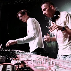 Schrempf - Wir tanzen im Viereck at Mo live