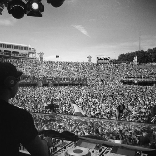 Chuckie - Live @ Tomorrowland 27.07.2013