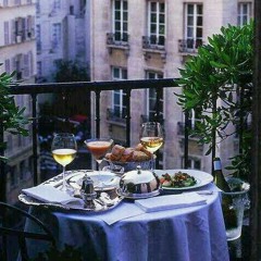 وأنا طفشان بالبيت ، انتظر الاذان قلت اشارككم بمعلومه عن الترجمه !! #تستمر_الحياة