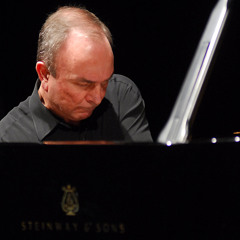 Leonid Sintsev plays Etude op.10 nº4 by F. Chopin (Barcelona, 2008)