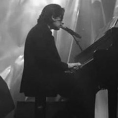 Benjamin Biolay "Les Cerfs Volants" Live Piano Voix (081211- RTL )