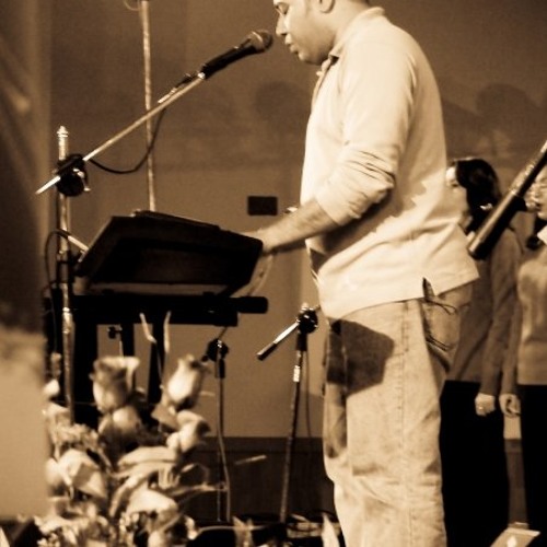 اهديك كل المجد