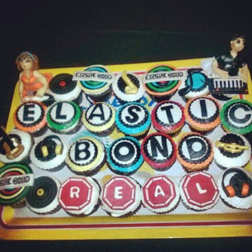 Elastic Bond - La Curandera
