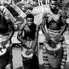 ANGOLA Afro House  Tendencies 2013 Vol.1