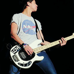 Calum Hood - all about you (le die)<3