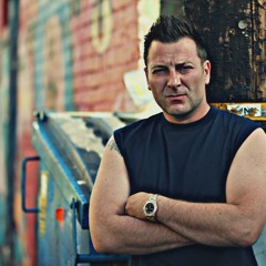 01 It Aint A Crime (Madhouse Radio Mix)