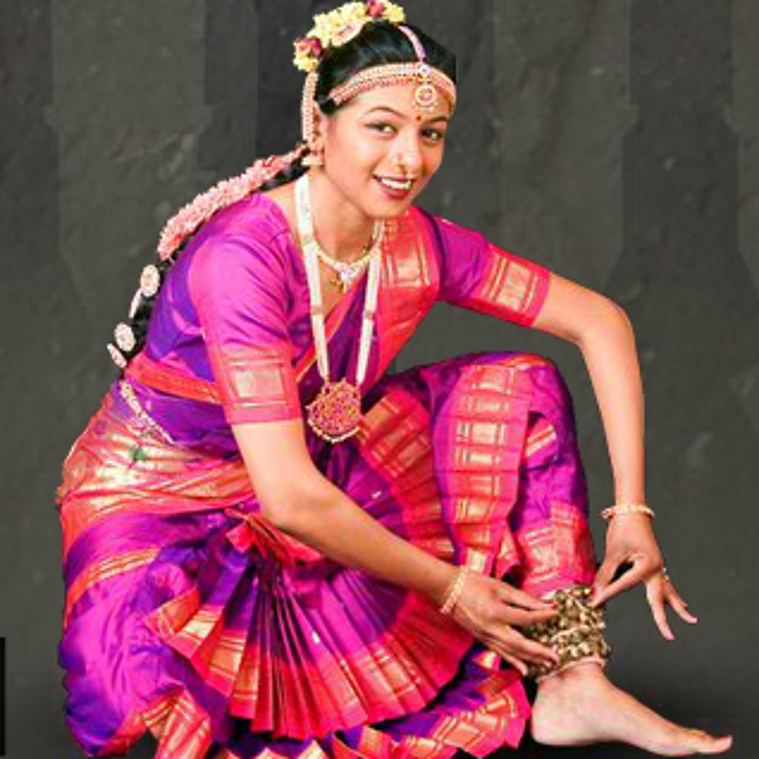 Dancing with Devotion - Chaitime with Shraddha Joglekar - March 31, 2013 episode artwork