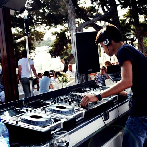 Javi Row @ Deep Tech House Mix (August 2013)