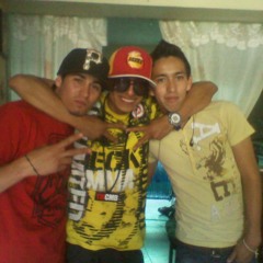 Rocko Ft Mc Luder(Realidad 44)   Amarillo Madafaka(Nada Ortodoxo 2011)