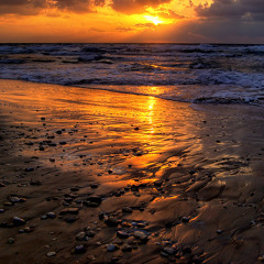 B. Recommends X Radio - PerfectEvening (Beau/Fort)