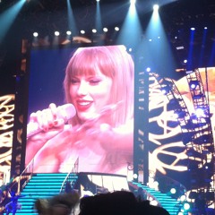 I Knew You Were Trouble- Taylor Swift Live