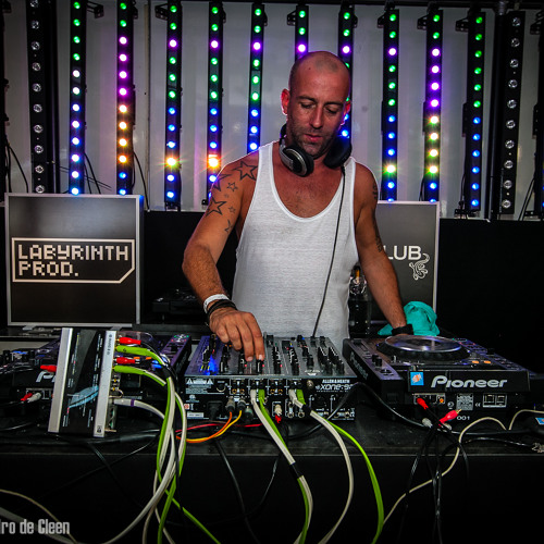 Tofke @ Wecandance 11 Aug 2013