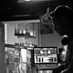 @ Café Inferno w/ Pete Howl