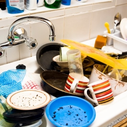 Dirty dishes. Грязная посуда. Посуда в раковине. Немытая посуда в раковине. Умывальник для посуды.