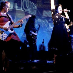 Dead End Girls - "Chains"