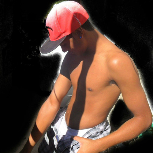 Mc Magrinho_-_Fica De 4 Com A Mão No Chão E Toma Toma ♫ ۞ moreninho MaStEr Pika ۞ ♫