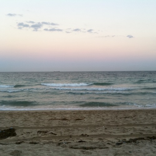 Minutes To Peace, Joy And Gratitude By Tandy Elisala