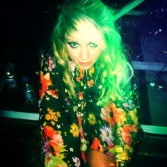 SUMMER SATELLITE MIXTAPE