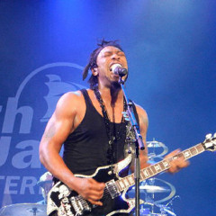 D'Angelo_ShtDmnMthrfckr_NorthSeaJazz2012