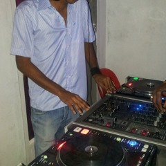 Dj At Work- Batameez Dil (Moombhaton Remix)