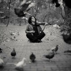 على حسين -حزين جدا سعيد