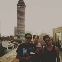 Y Tengo Aquí Tu Piel ...